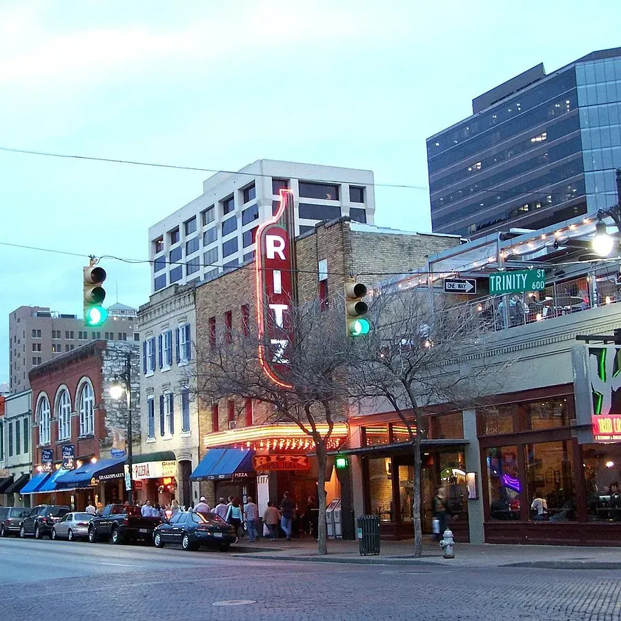 Austin Echoes: Stories in Motion