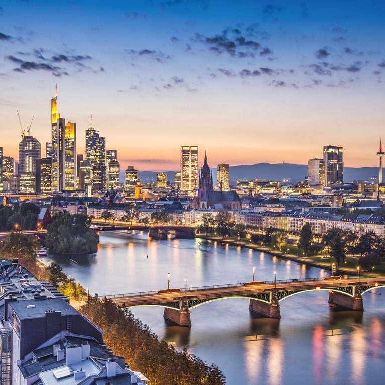 Frankfurt: Life in the Metropolis