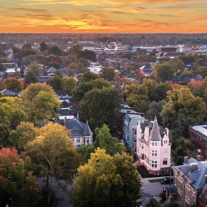 Louisville: Bourbon City Distilled