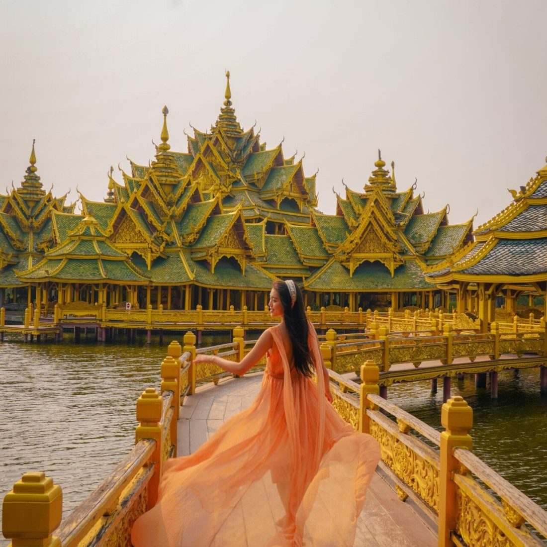 Bangkok: Sights, Sounds & Stories