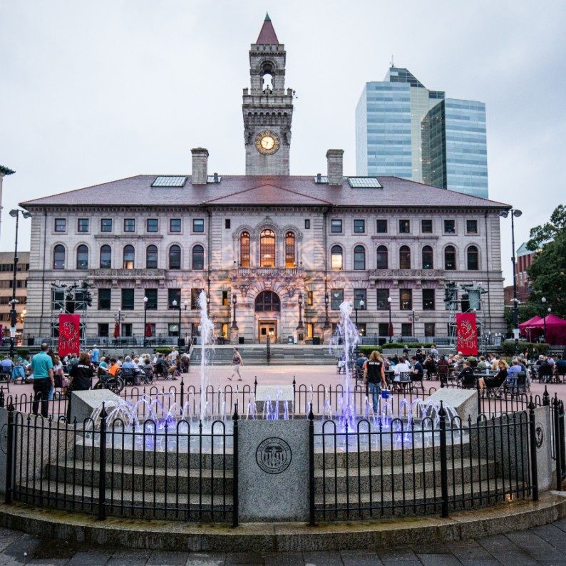 Worcester: Story-Driven City Guide