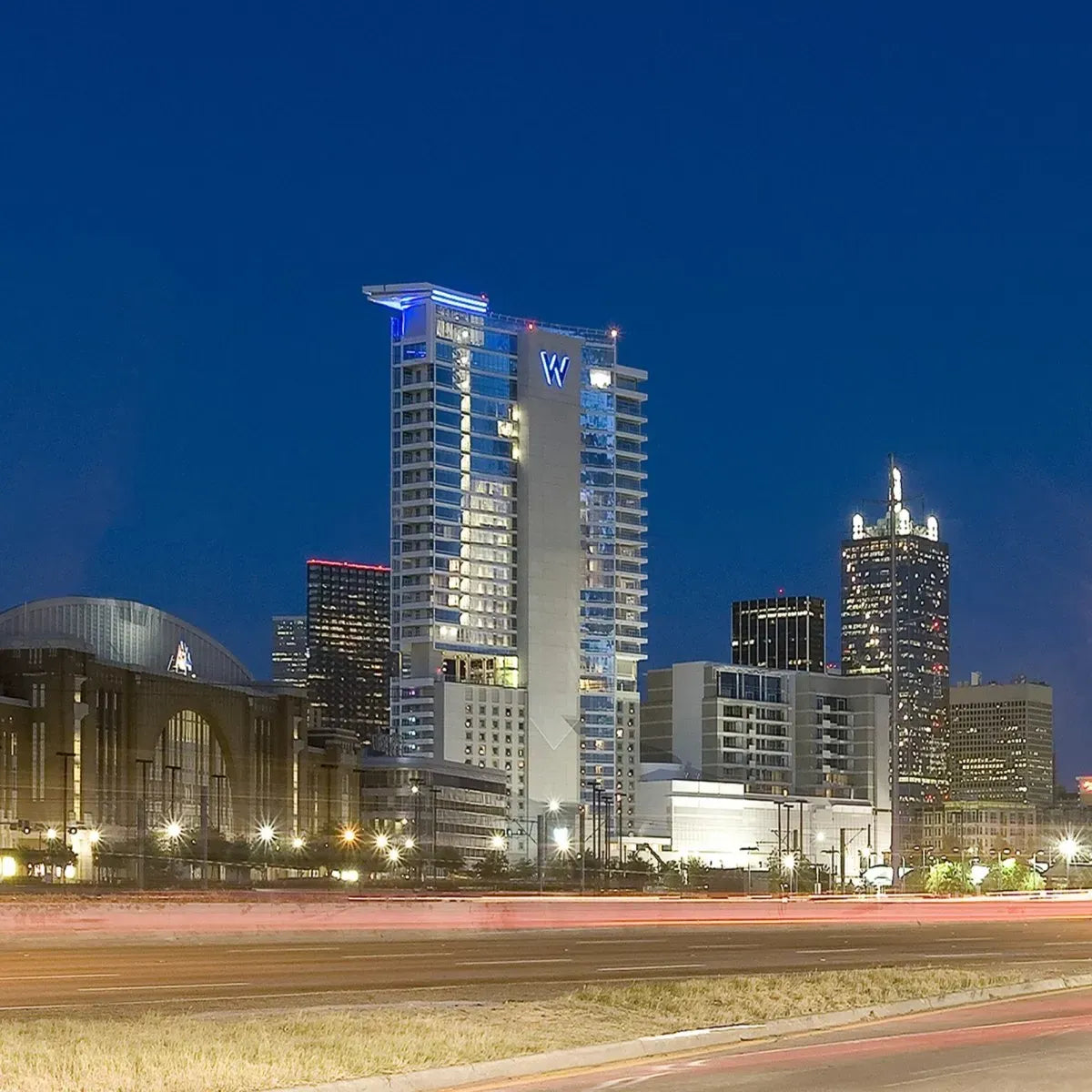 Dallas: An Immersive Guide