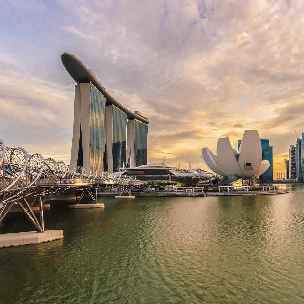 Singapore: Journeys Through the Lion City