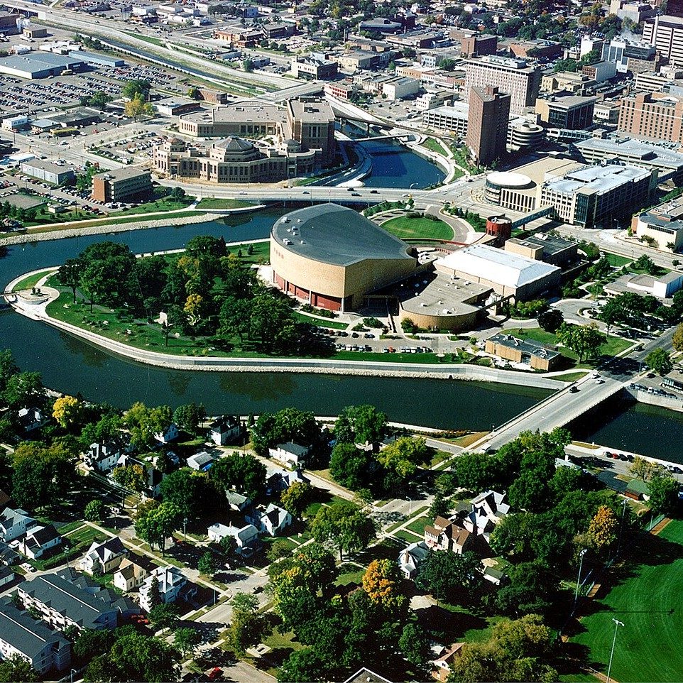 Rochester: Technology Meets Nature