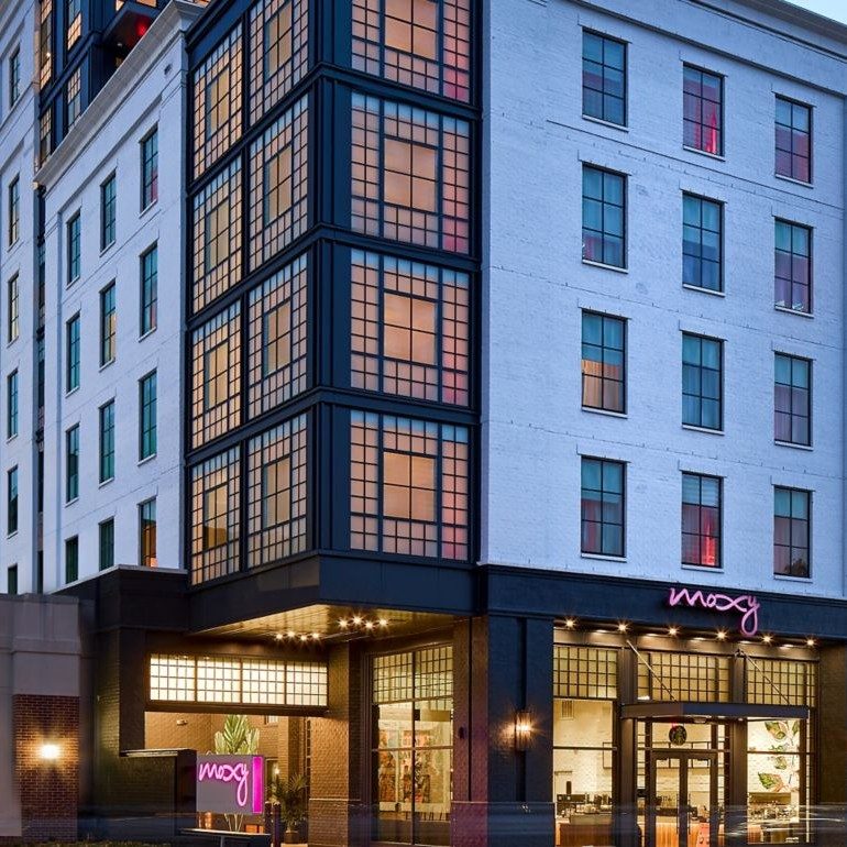 Charleston: Stories of the Southern Jewel