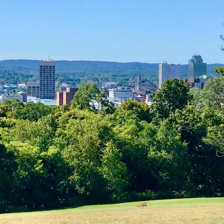 Worcester: Story-Driven City Guide