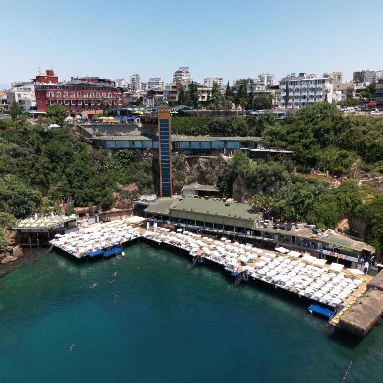 Antalya: Time and Tide