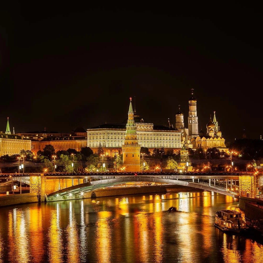 Moscow: An Immersive Guide